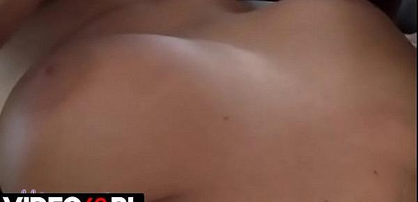  Polskie porno - Nastolatka dała się pięknie zerżnąć przed kamerą